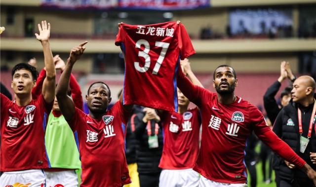  科隆保级关键战全员死拼，主场艰难拿下宝贵一分