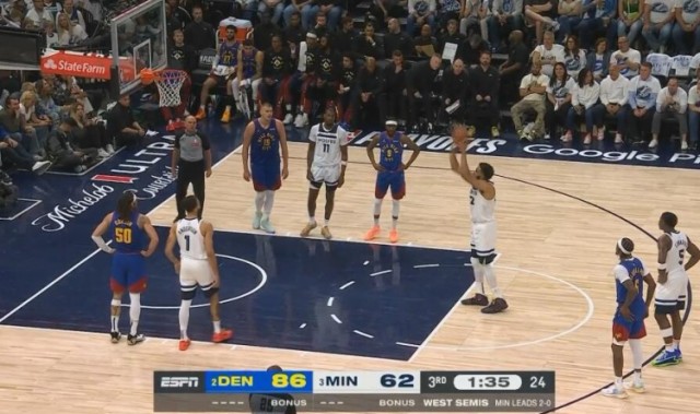  狼队主场顽强逼平曼城，格德斯替补登场扳平比分