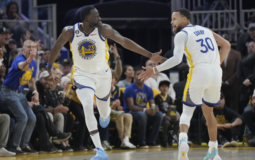  福克斯关键三分国王加时险胜勇士保留希望